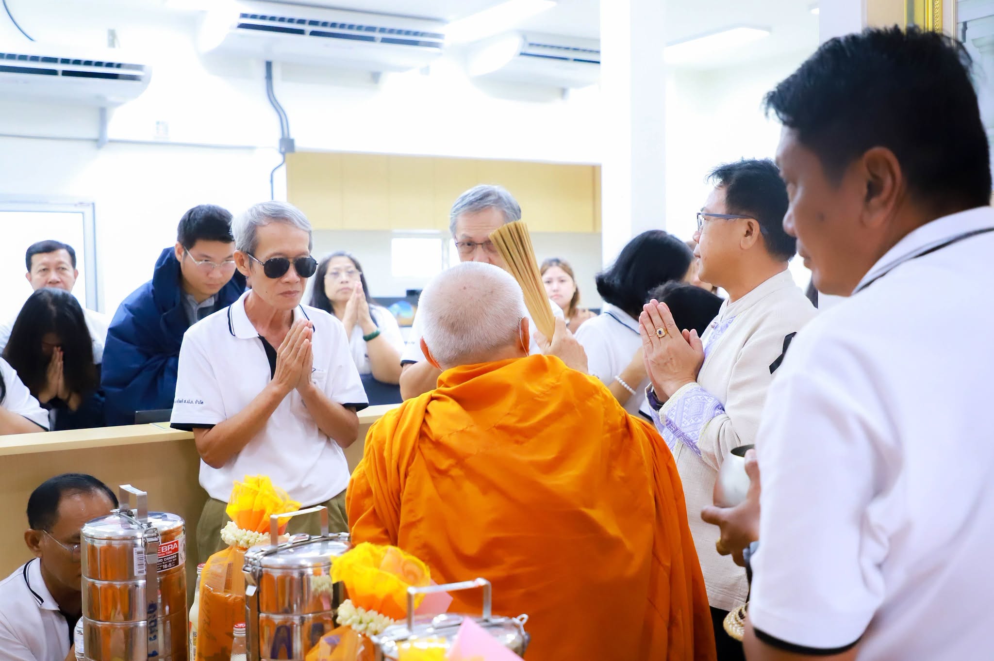 title - รองเลขาธิการ ส.ป.ก. ร่วมพิธีสักการะสิ่งศักดิ์สิทธิ์และพิธีสงฆ์ วันทำบุญสหกรณ์ออมทรัพย์สำนักงานการปฏิรูปที่ดินเพื่อเกษตรกรรม จำกัด เนื่องในโอกาสเปลี่ยนแปลงที่ตั้งสำนักงานแห่งใหม่ 
